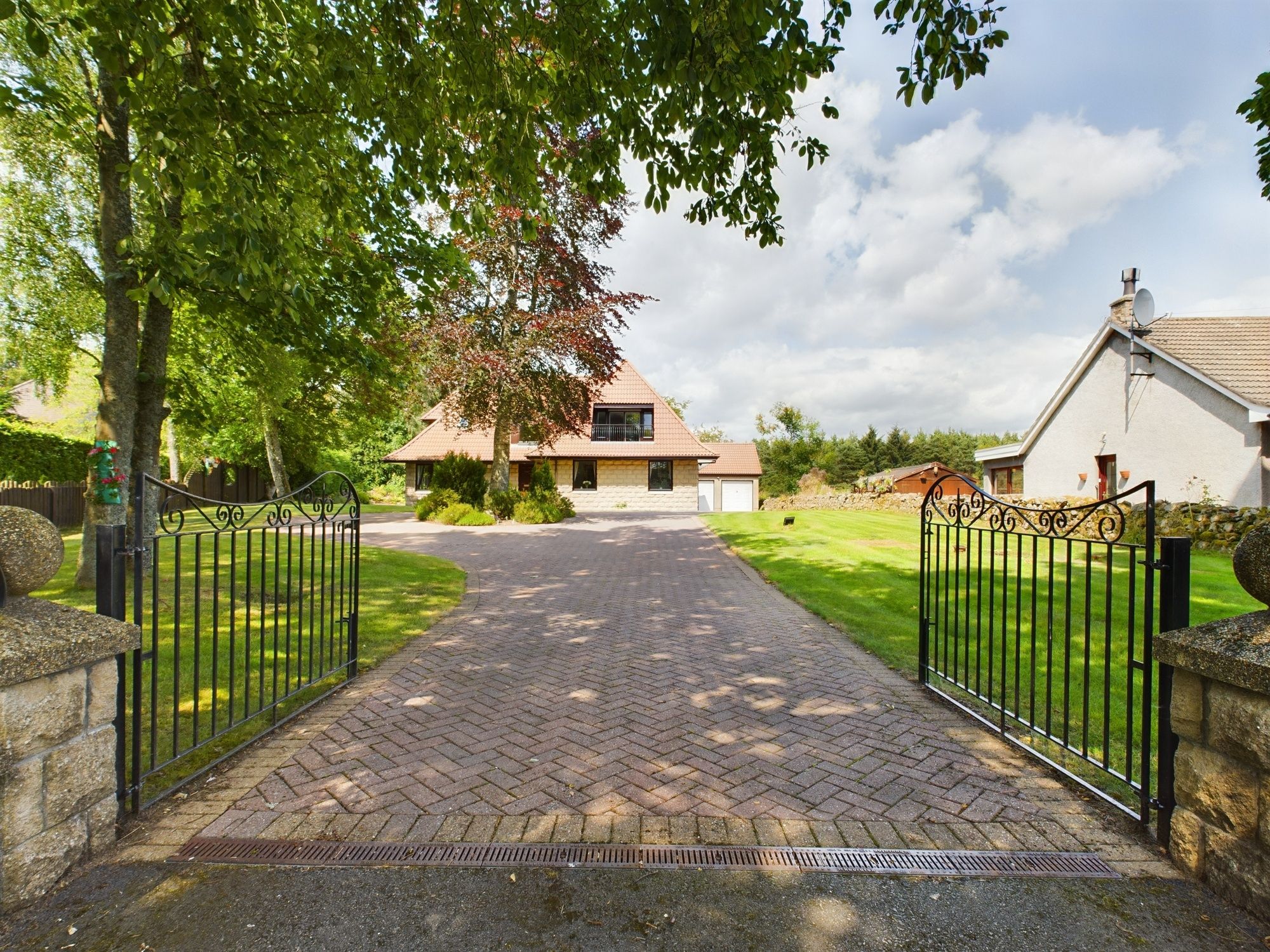 5 bed house for sale in Banchory, Banchory  - Property Image 4